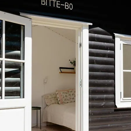 Traditional Scandinavian Log House Close To Arreso Ferienhaus